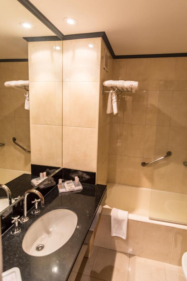 Hotel Libertador Tandil Esterno foto