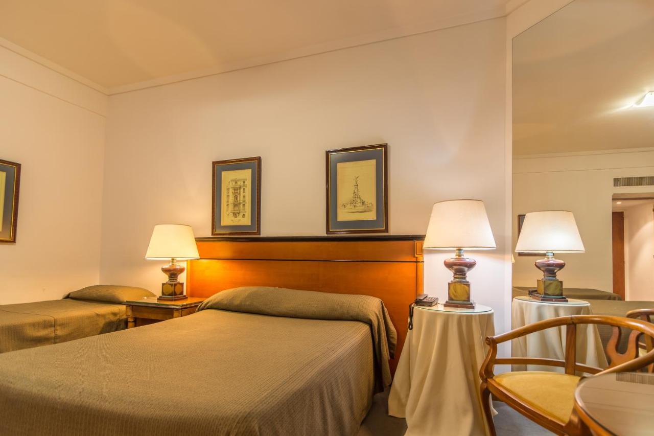 Hotel Libertador Tandil Esterno foto